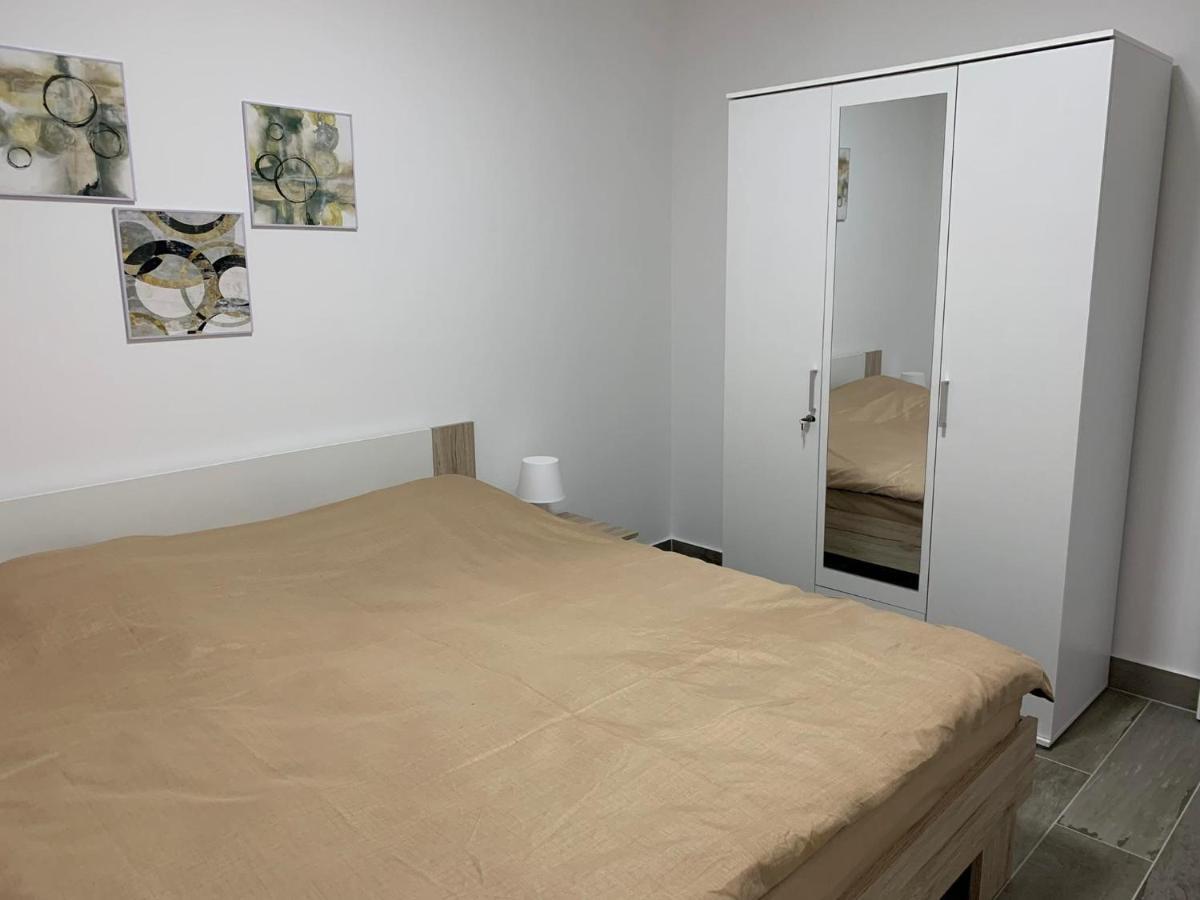 Apartman Diamond Paracin Exterior photo